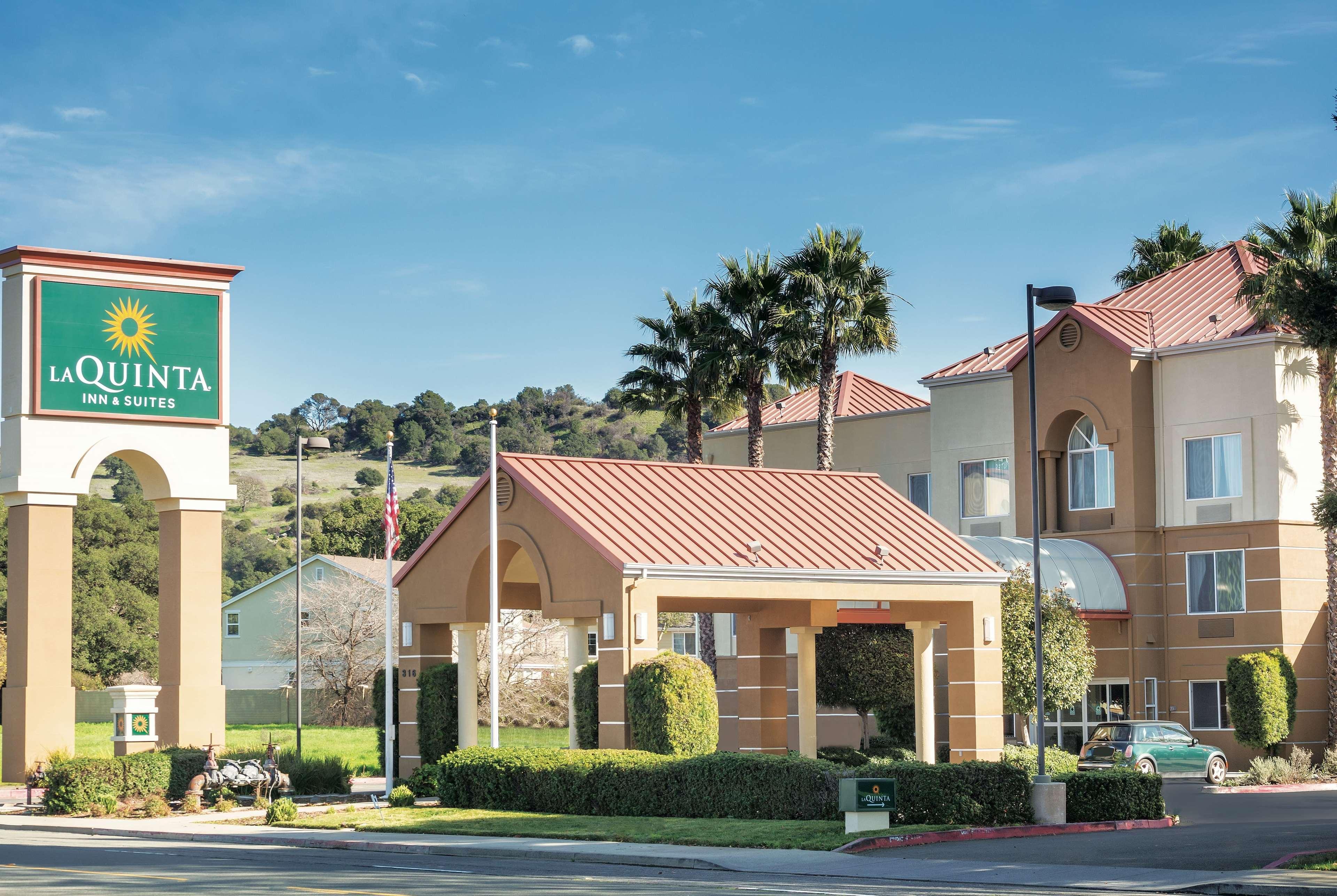 La Quinta By Wyndham Fairfield - Napa Valley Exterior photo