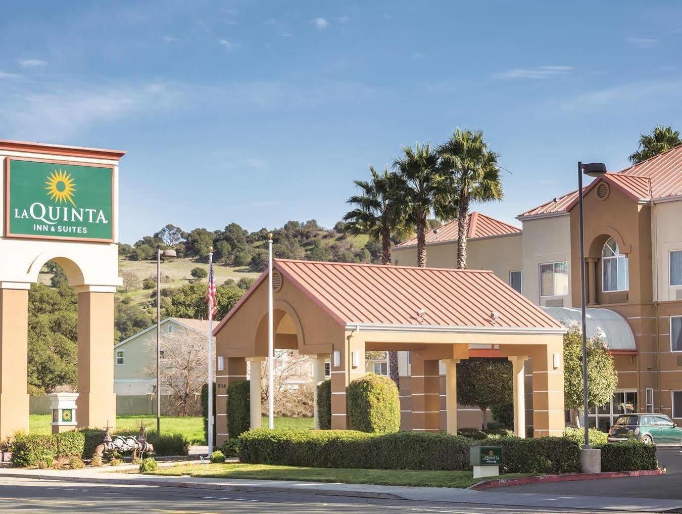 La Quinta By Wyndham Fairfield - Napa Valley Exterior photo